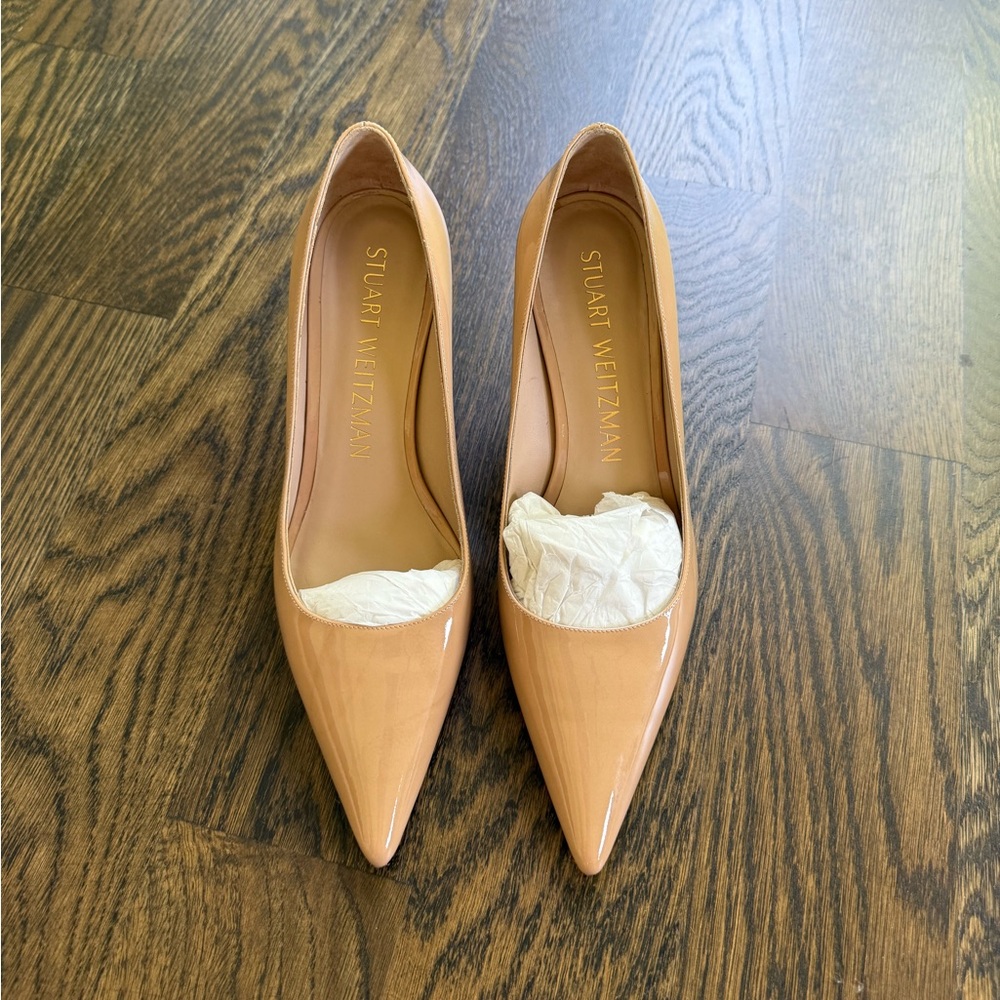 Stuart Weitzman Women's Tan Pumps
